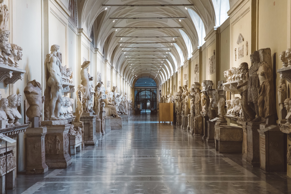 Milano affida gli archivi a un robot per preservare la memoria storica