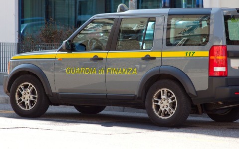 Truffa porta a porta: chiesto processo per sei, sequestrati 2,5 milioni