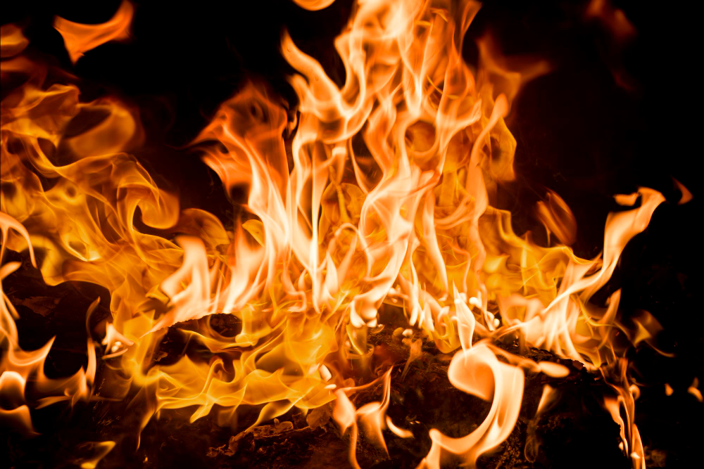 Incendio di un’auto sulla tangenziale Ovest, traffico in tilt