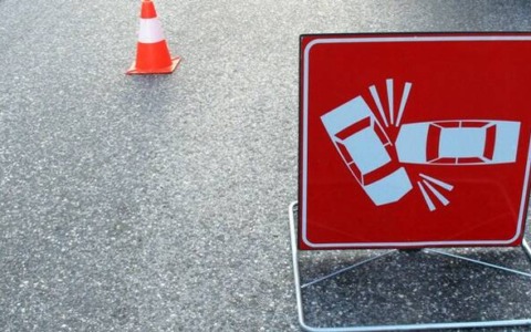 Crollo di mattoni a Pavia, chiusa via Porta Palacense per precauzione