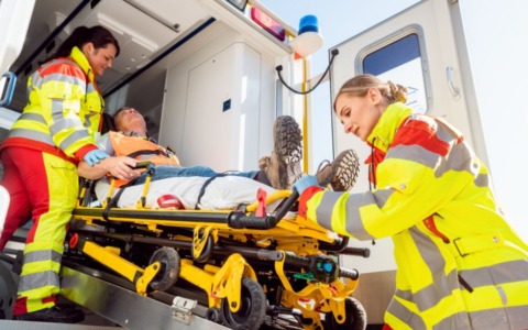 Nove soccorsi nel Pavese tra incidenti e malori
